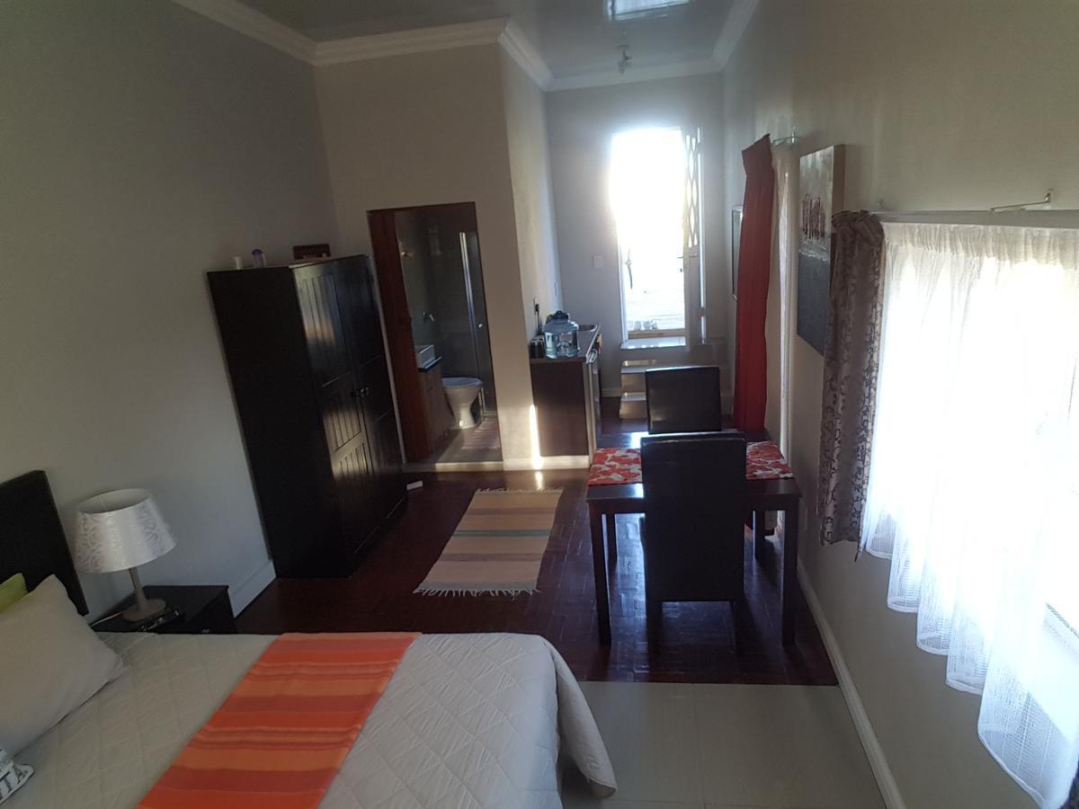 Beachway Guesthouse Порт-Элизабет Экстерьер фото
